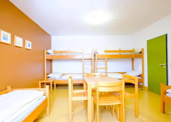 Falkenberg Hostal *
