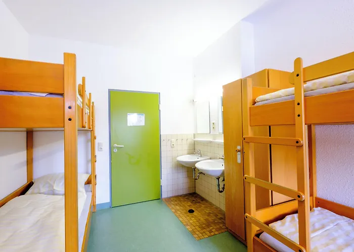 Falkenberg Hostal *
